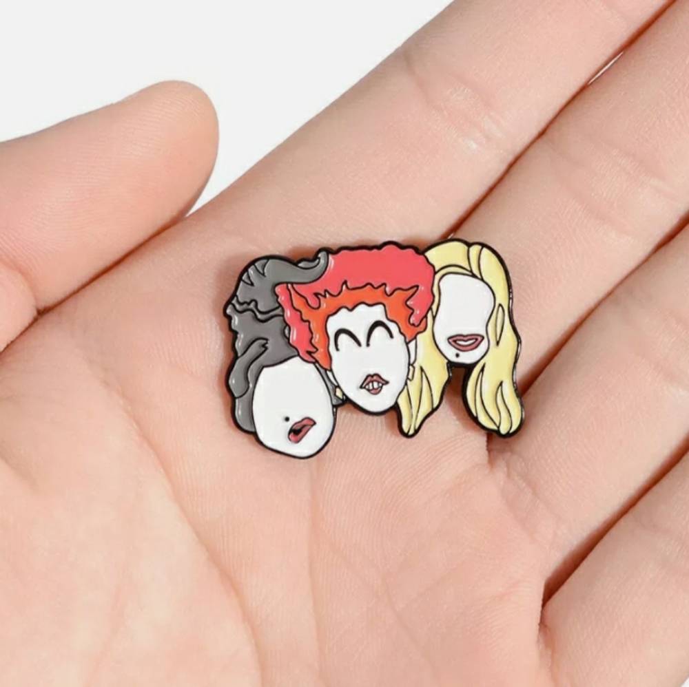 ๐ Hocus Pocus Pin ๐ - Picture 2 of 5